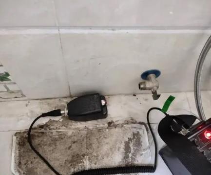 盖州屋顶漏水维修公司分享下卫生间漏水的危害及解决方法